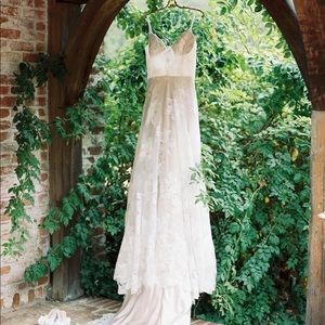 Madi Lane Wedding Dress Avery